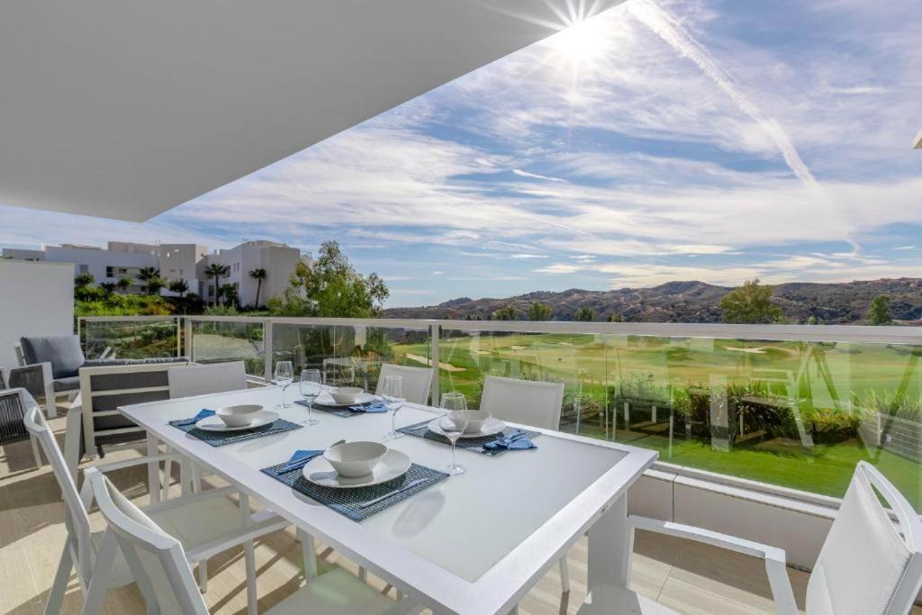 Costa Del Sol Mijas Golf First Line-Near Marbella - Stunning Views - Ground Floor Penthouse Appartement - 3 Bedrooms - Big Terras And Garden 2- 6 Persons One Price! - Completely Furnished And Equipt For An Unforgetable Holiday And Golf Matches Pleasu Kültér fotó